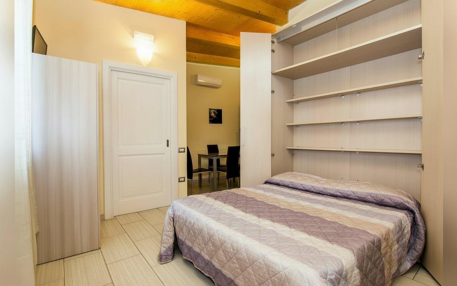 La Torretta bianca — Letto matrimoniale a scomparsa